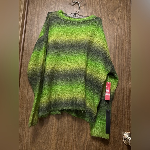 Carbon38 Green ombre Striped Sweater - Picture 2 of 10
